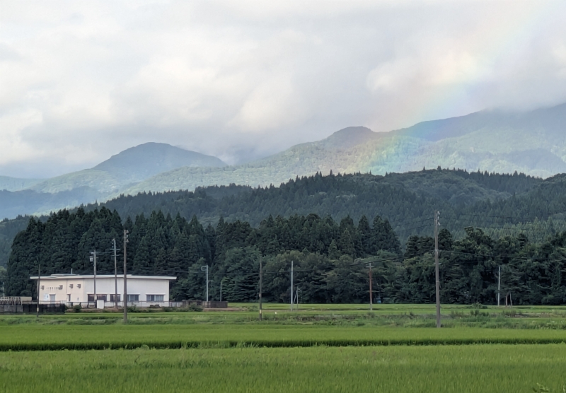 小月野揚水機場と虹